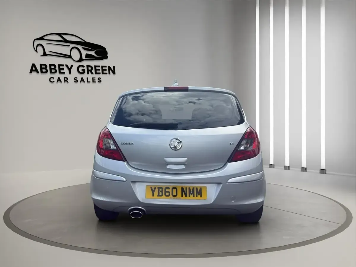 Used Vauxhall Corsa 100 HP (73 kW) 2011 Silver Hatchback