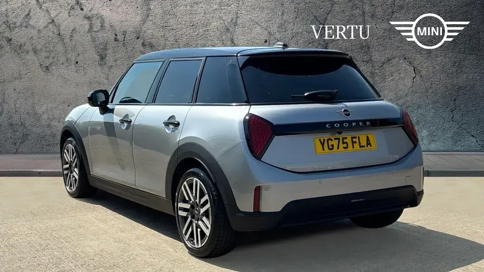 Used Mini Cooper S Hatch 201 HP (147 kW) 2025 Silver Hatchback