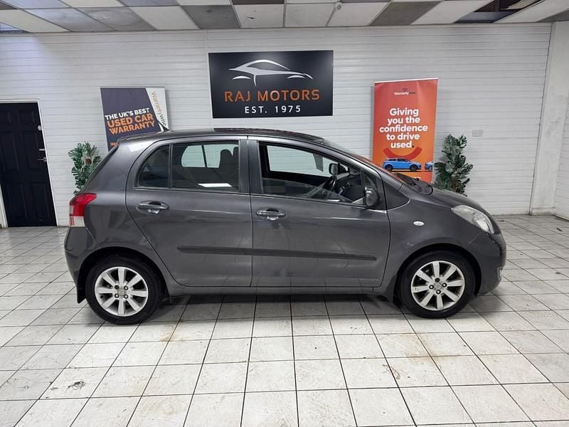 Used Toyota Yaris 2011 Grey Hatchback