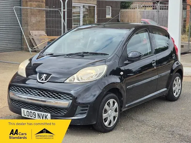 Used Peugeot 107 68 HP (50 kW) 2009 Black Hatchback