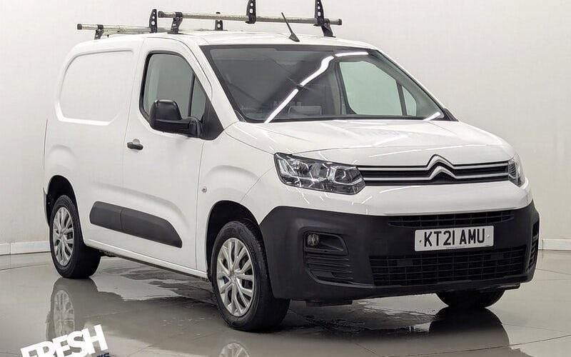 Polar white Used 2021 Citroën Berlingo MPV | £8,190 (Good price) - Image 1/4
