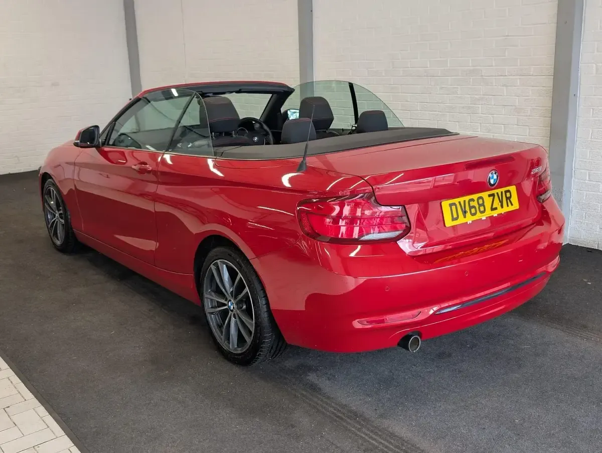 Used BMW 218 Sport Line 134 HP (98 kW) 2018 Red Cabriolet