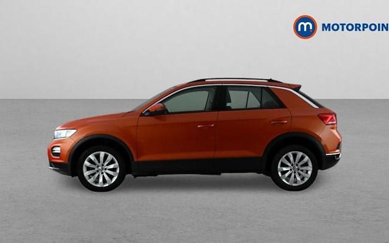 Used VW T-Roc SE 116 HP (85 kW) 2020 Orange SUV