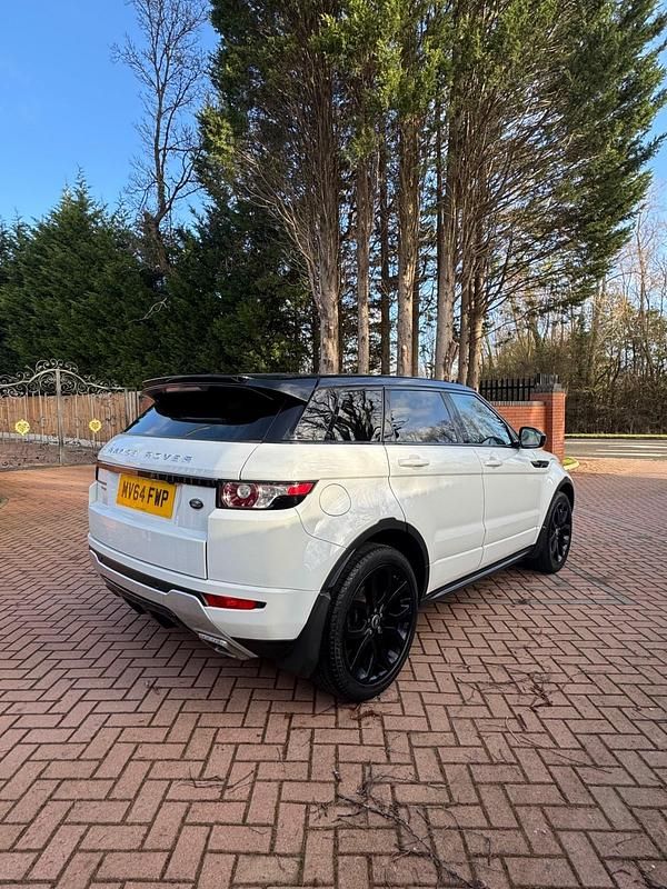 Used Land Rover Range Rover evoque Dynamic 2014 White Estate
