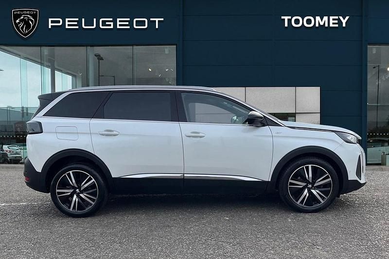 Used Peugeot 5008 Premium 129 HP (94 kW) 2023 White SUV