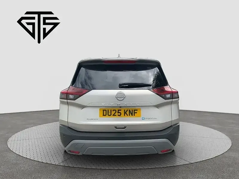 Used Nissan X-Trail N-Connecta 213 HP (156 kW) 2025 Silver SUV