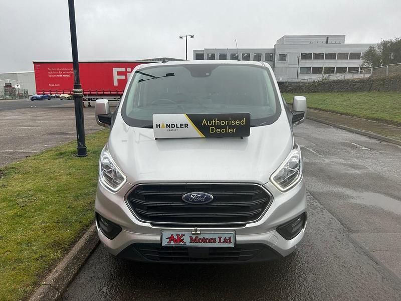 Used Ford Transit Custom Limited 130 HP (95 kW) 2022 Silver Van
