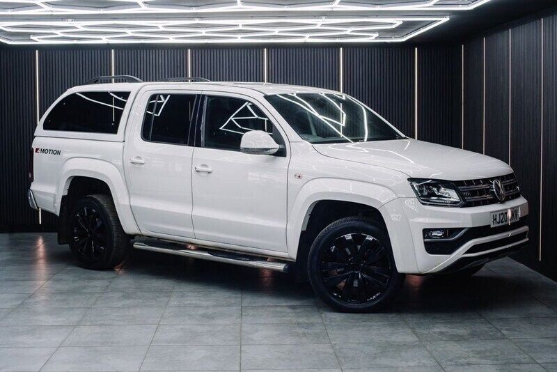 White Used 2020 VW Amarok Aventura Pickup | £24,490 (Good price) - Image 1/4