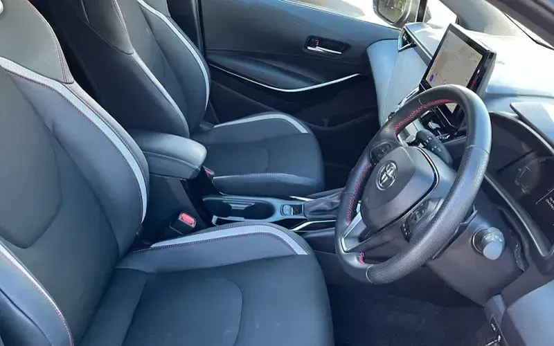 Used Toyota Corolla Sport 196 HP (144 kW) 2025 Blue Estate