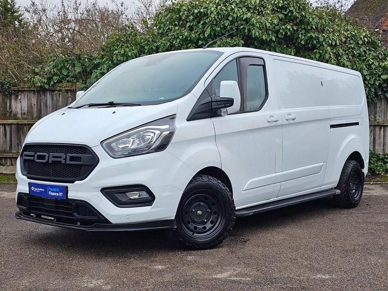 Used Ford Transit Custom Limited 130 HP (95 kW) 2019 White Van