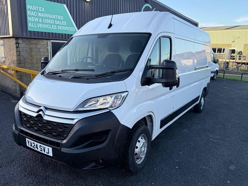 White Used 2024 Citroën Relay Van | £17,495 (Fair price) - Image 1/4