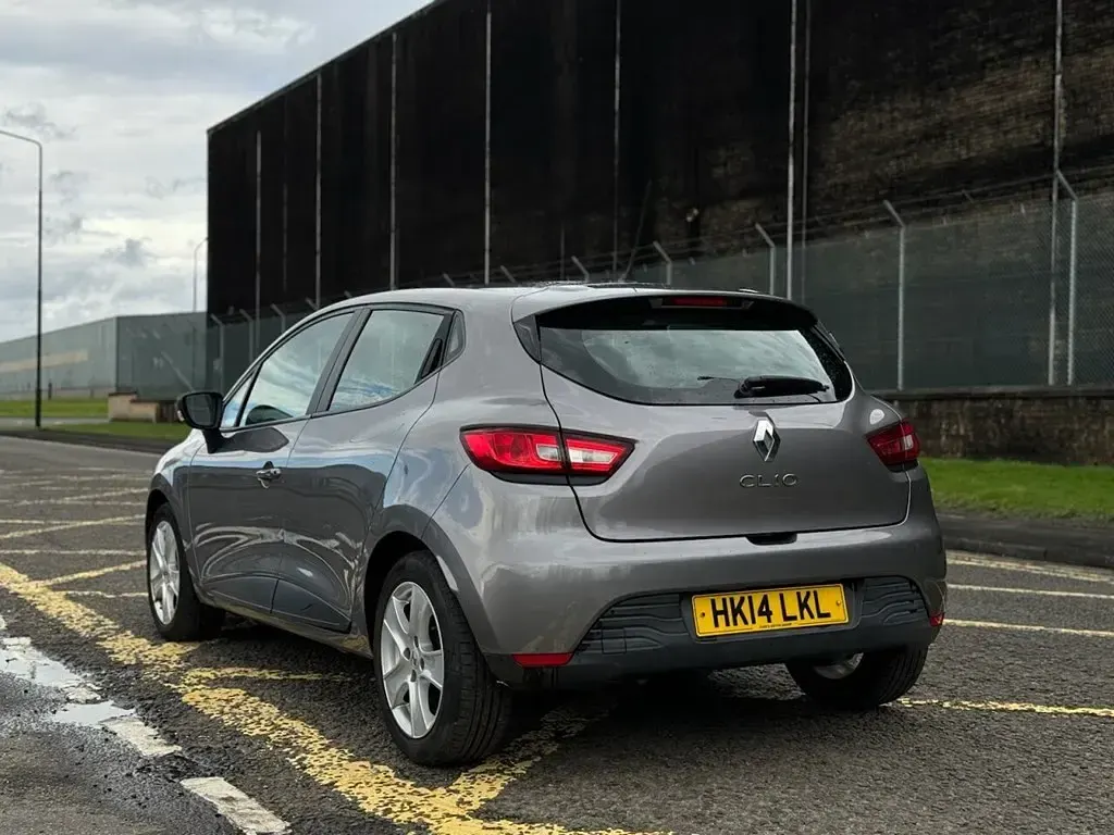 Used Renault Clio IV Expression+ 75 HP (55 kW) 2014 Grey Hatchback