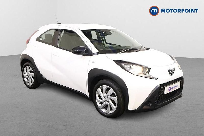 White Used 2022 Toyota Aygo X PURE SUV | £11,249 - Image 1/4