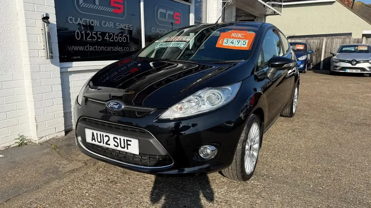 Used Ford Fiesta Titanium 70 HP (51 kW) 2012 Black Hatchback