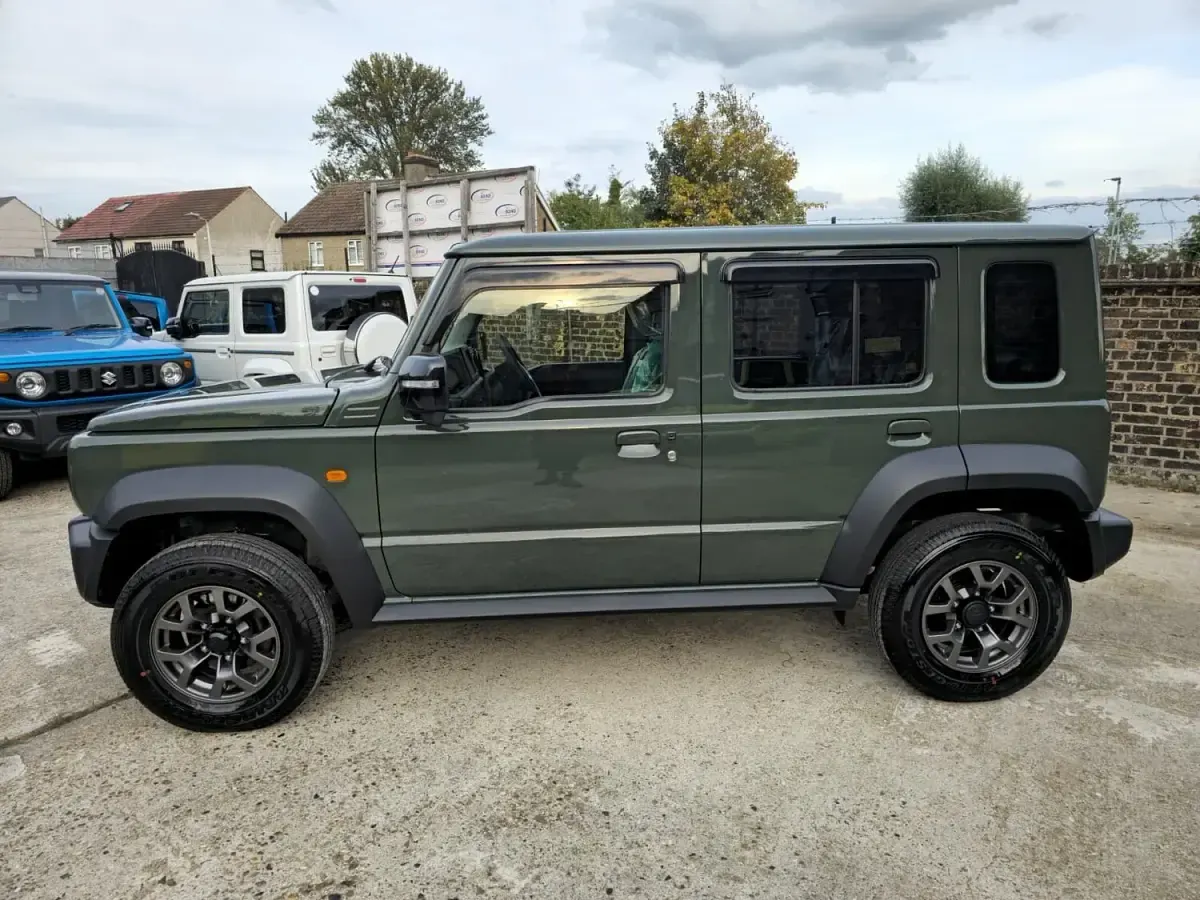 Used Suzuki Jimny SZ5 101 HP (74 kW) 2024 Green SUV