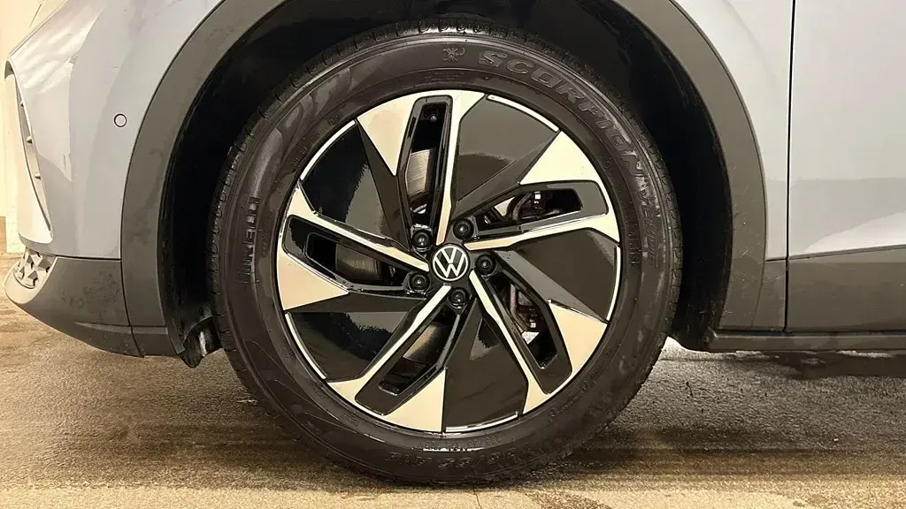 Usado VW ID.4 Pro 127 kW (174 HP) 2023 Azul SUV