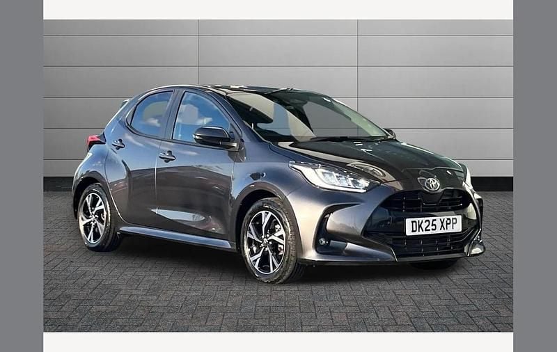 Used Toyota Yaris Hybrid Design 116 HP (85 kW) 2025 Grey Hatchback