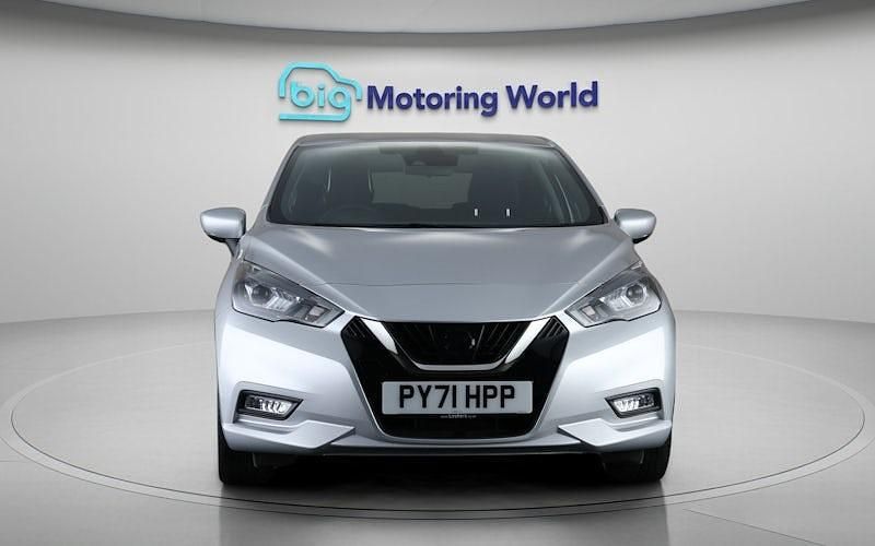 Begagnad Nissan Micra S 92 HK (67 kW) 2022 Silver Halvkombi