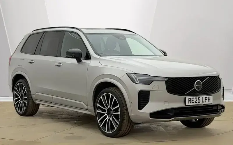 Usado Volvo XC90 Ultra 455 HP (334 kW) 2025 Prateado SUV