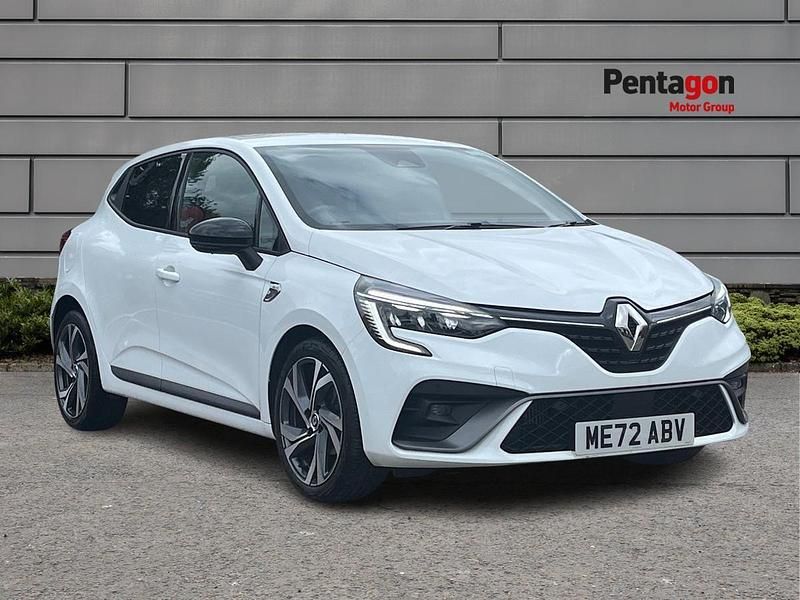 Used Renault Clio V RS Line 90 HP (66 kW) 2023 White Hatchback