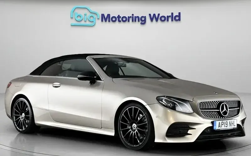 Gebraucht Mercedes E220 AMG line 194 PS (142 kW) 2019 Cabrio