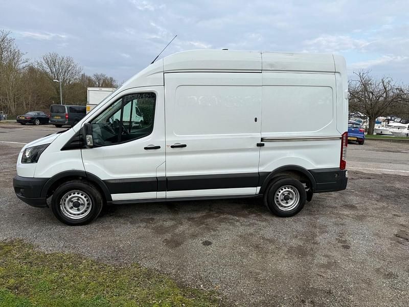 Used Ford Transit 130 HP (95 kW) 2018 White Van
