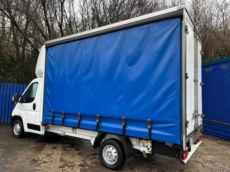 Used Citroën Relay 160 HP (117 kW) 2019 White Van