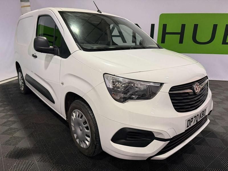 White Used 2020 Vauxhall Combo Sportive Van | £9,594 (A bit pricey) - Image 1/4