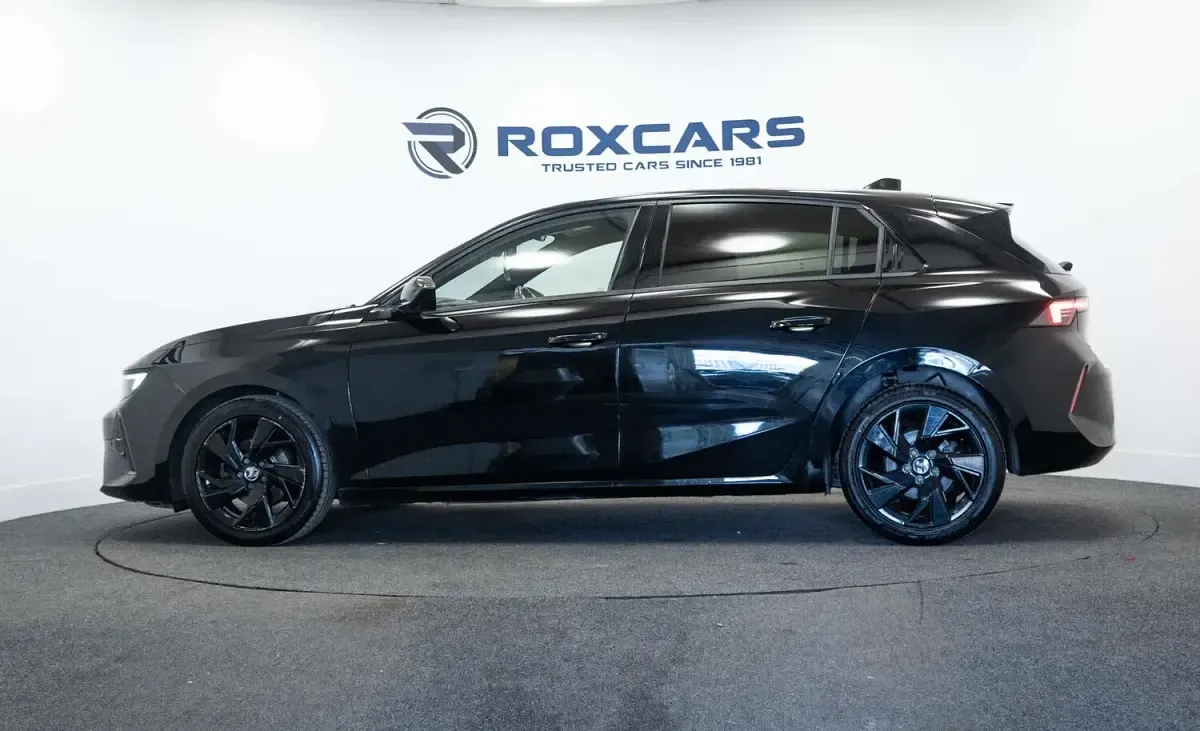 Used Vauxhall Astra S 130 HP (95 kW) 2023 Black Hatchback