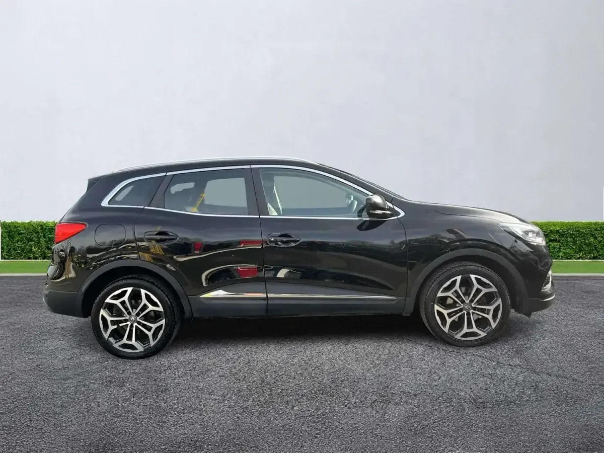 Gebraucht Renault Kadjar Techno 140 PS (102 kW) 2022 Schwarz SUV