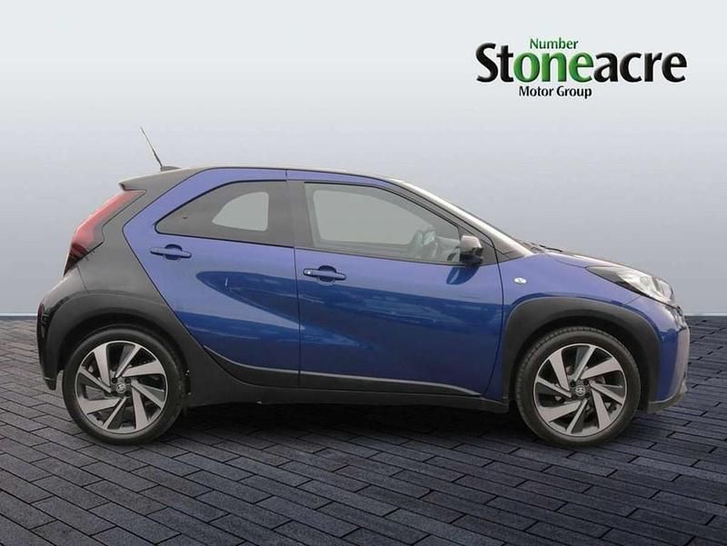 Used Toyota Aygo X 72 HP (52 kW) 2023 Blue SUV
