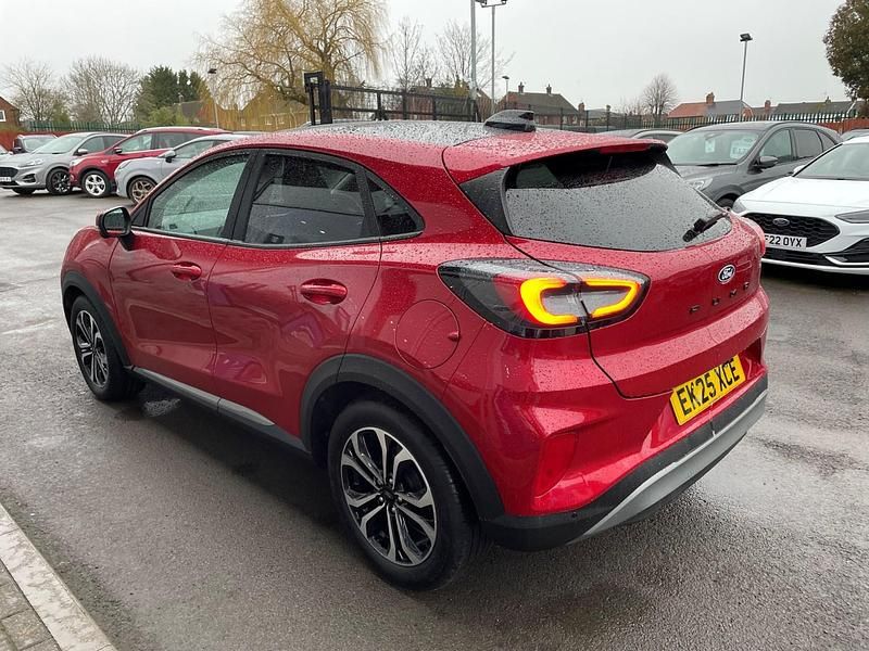 Used Ford Puma Titanium 125 HP (91 kW) 2025 Red SUV