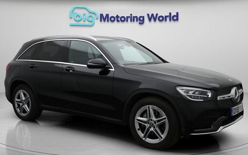 Used 2022 Mercedes GLC220 AMG line Estate | £23,500 (Good price) - Image 1/4