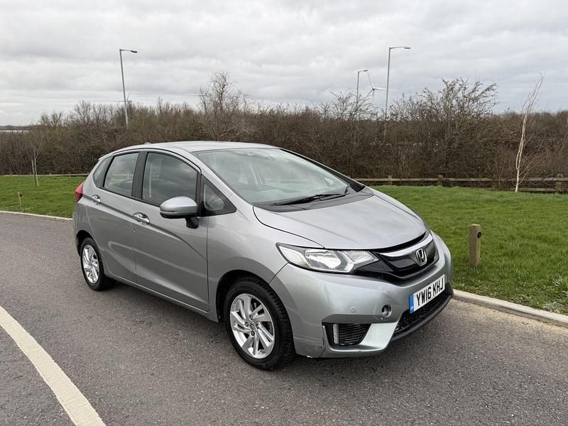 Used Honda Jazz SE 2016 Silver Hatchback