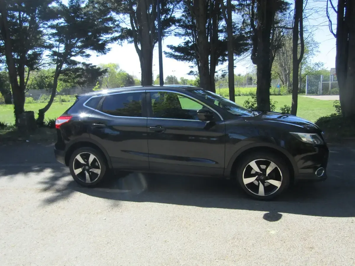 Used Nissan Qashqai N-TEC 110 HP (80 kW) 2015 Black SUV