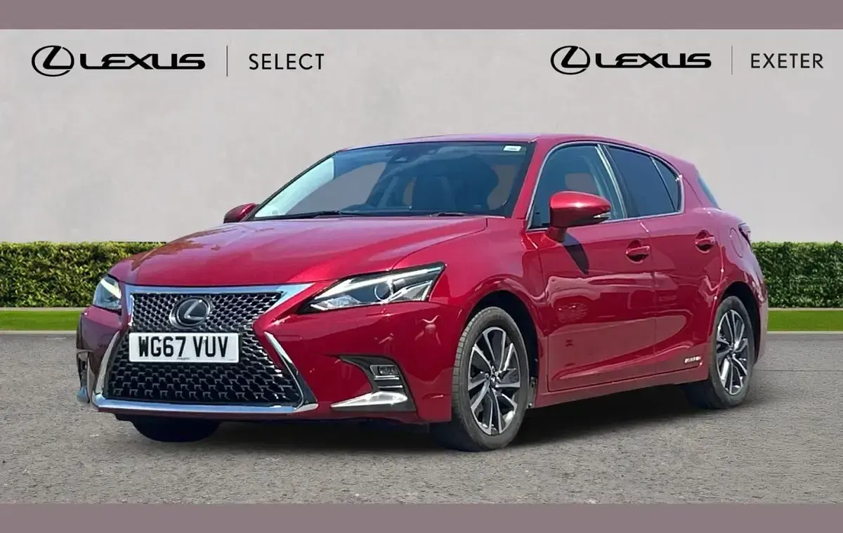 Used Lexus CT200h 134 HP (98 kW) 2018 Red Hatchback