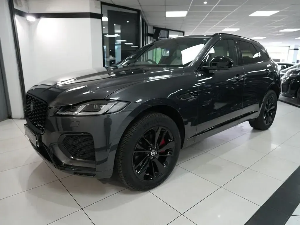 Używany Jaguar F-Pace R-Dynamic 204 KM (150 kW) 2022 Szary SUV