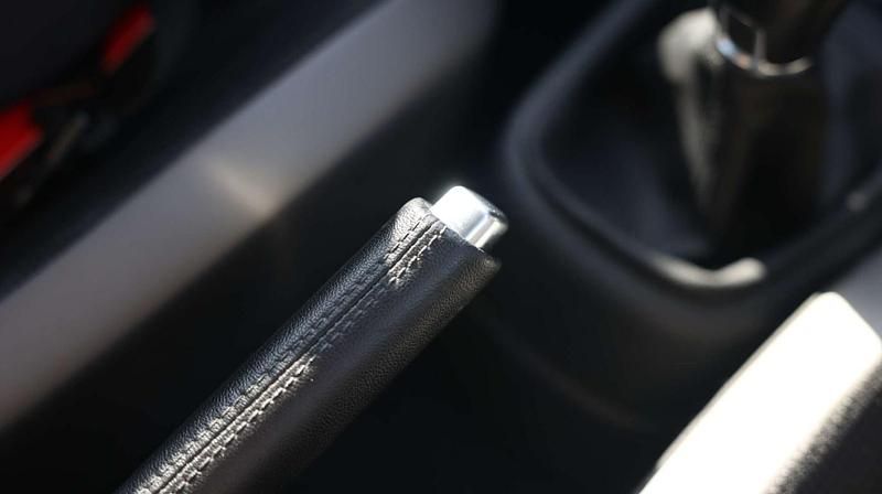 Used VW up! high up! 75 HP (55 kW) 2018 White Hatchback