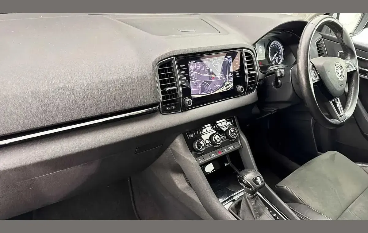 Used Skoda Karoq SE L 150 HP (110 kW) 2020 Moon white metallic SUV