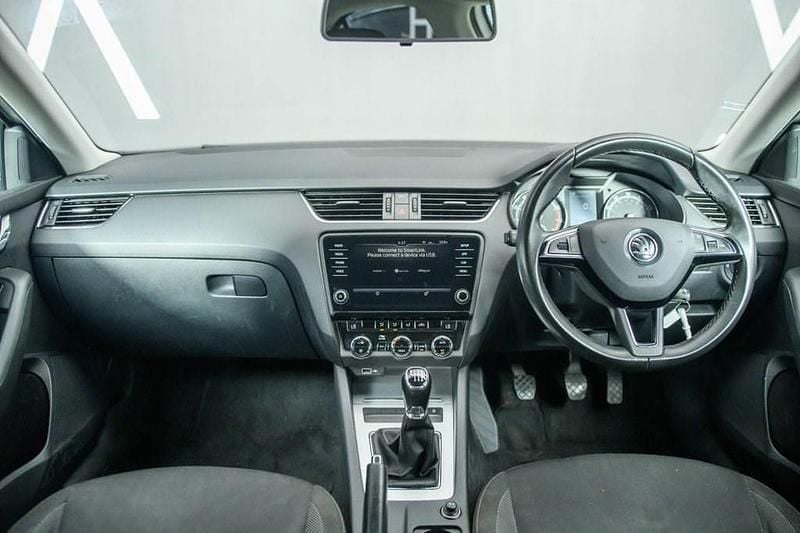 Used Skoda Octavia SE 115 HP (84 kW) 2018 Silver Hatchback