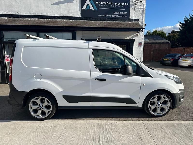 Used Ford Transit 95 HP (69 kW) 2015 White Van