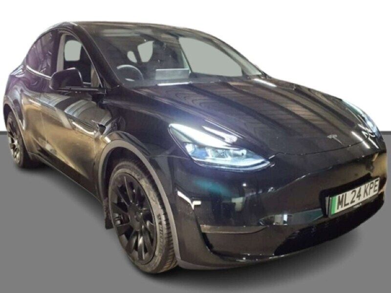 Black Used 2024 Tesla Model Y Long Range SUV | £27,083 (Good price) - Image 1/1