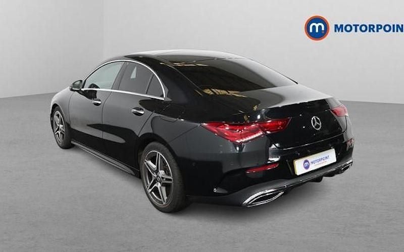 Usado Mercedes CLA200 AMG Line Premium Plus 163 HP (119 kW) 2022 Preto Coupé