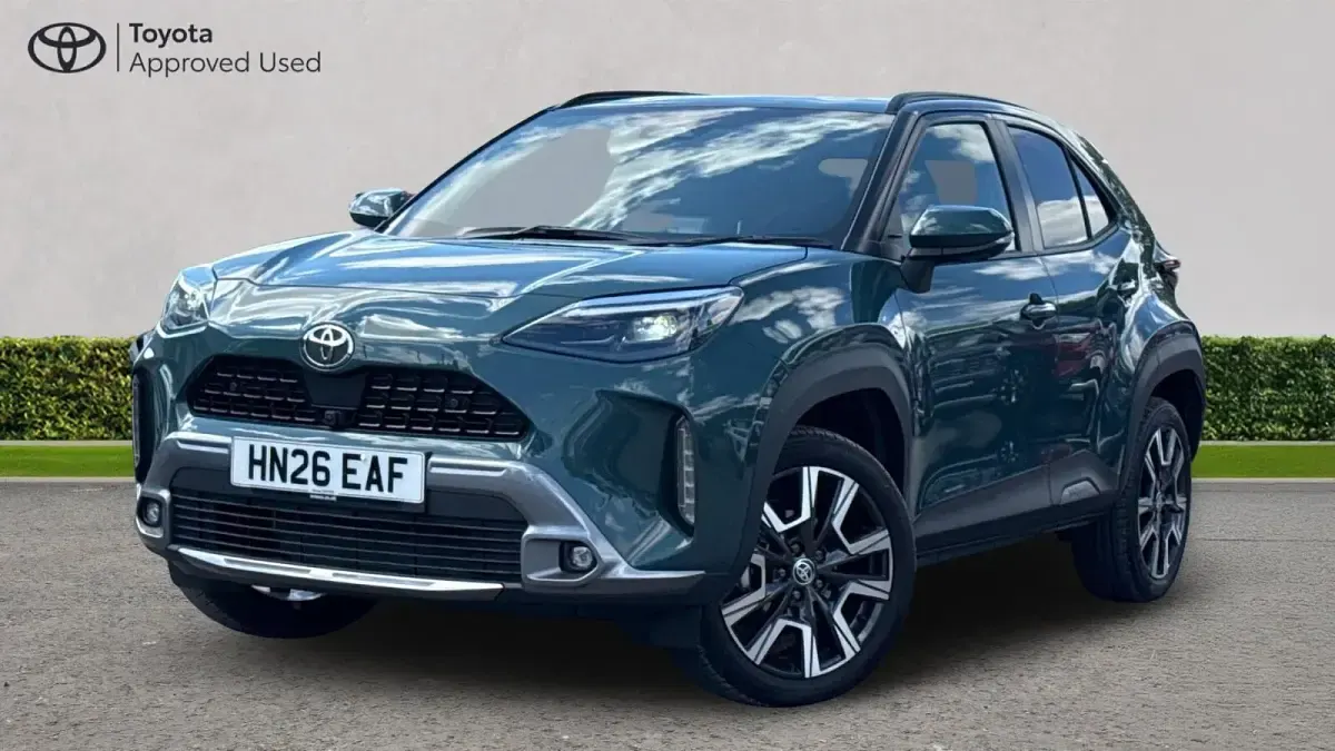 Used Toyota Yaris Cross 130 HP (95 kW) 2026 Forest green SUV