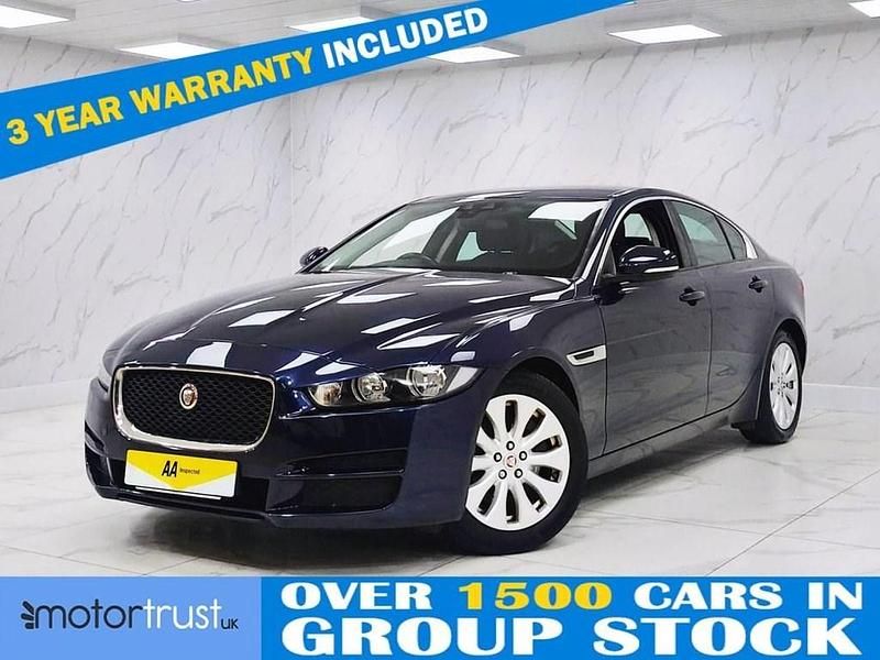 Used Jaguar XE SE 180 HP (132 kW) 2016 Blue Sedan