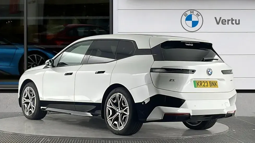 Used BMW iX M Sport 384 kW (523 HP) 2022 White SUV