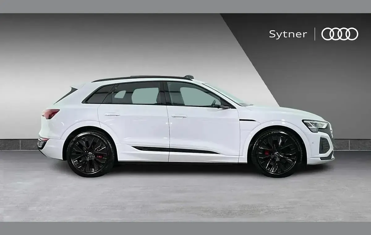 Usado Audi Q8 e-tron Advanced 300 kW (408 CV) 2023 Blanco SUV