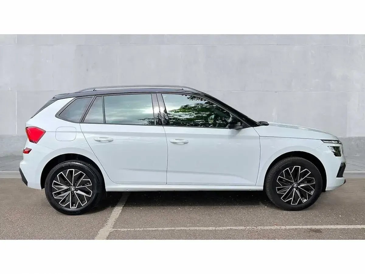 Used Skoda Kamiq Design Edition 116 HP (85 kW) 2025 White SUV