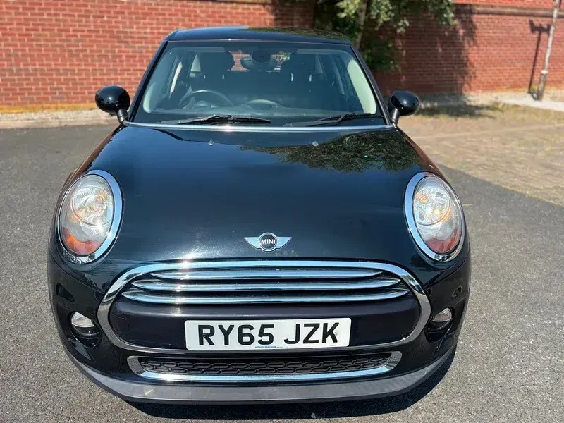Used Mini Cooper Hatch 136 HP (100 kW) 2016 Black Hatchback
