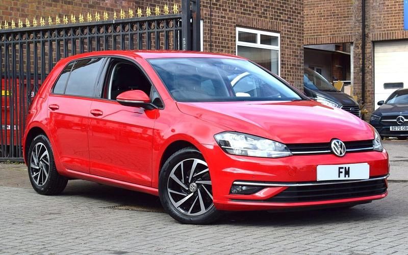 Used VW Golf VII Match 150 HP (110 kW) 2019 Red Hatchback